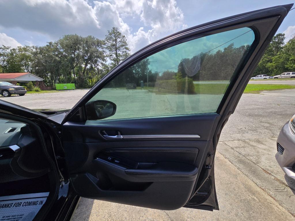 2021 Nissan Altima - $15,900