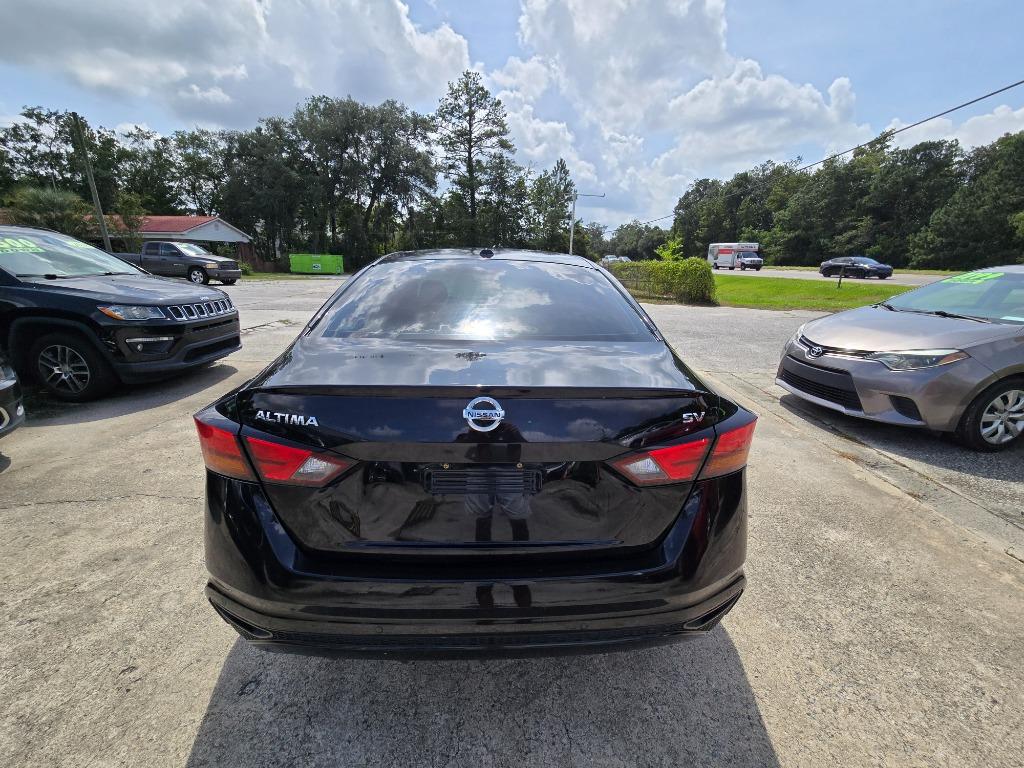 2021 Nissan Altima - $15,900