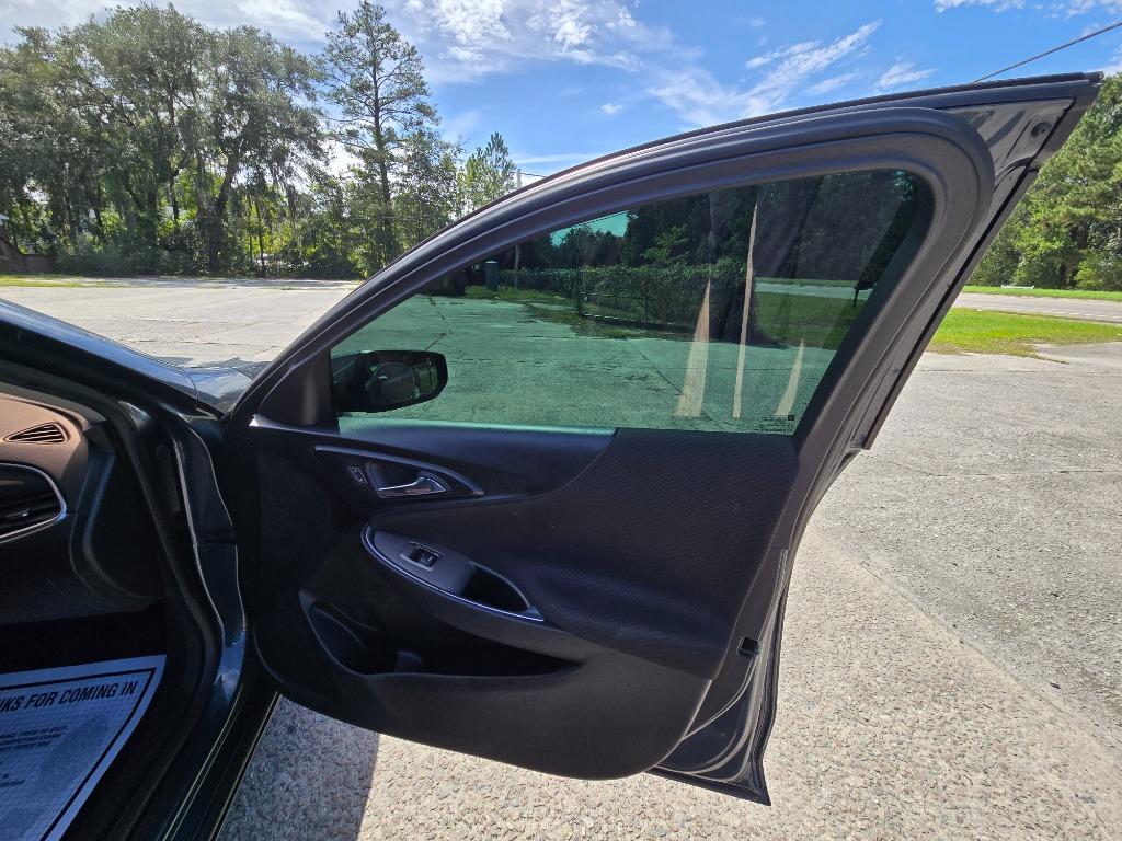 2019 Chevrolet Malibu - $12,995