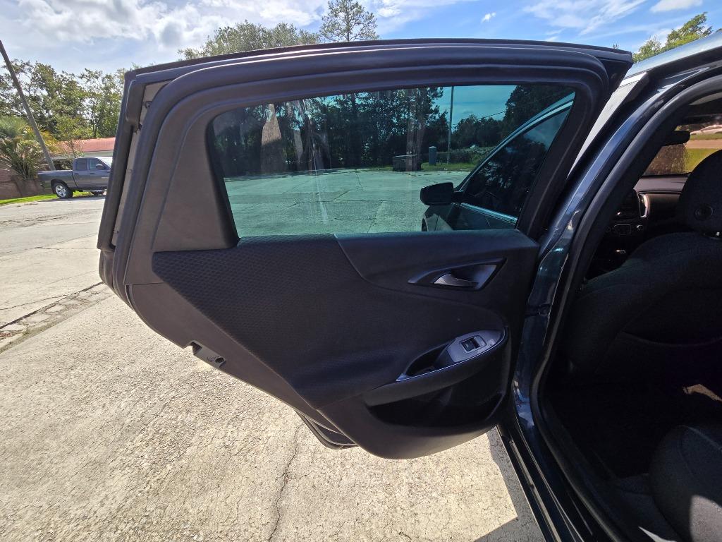2019 Chevrolet Malibu - $12,995