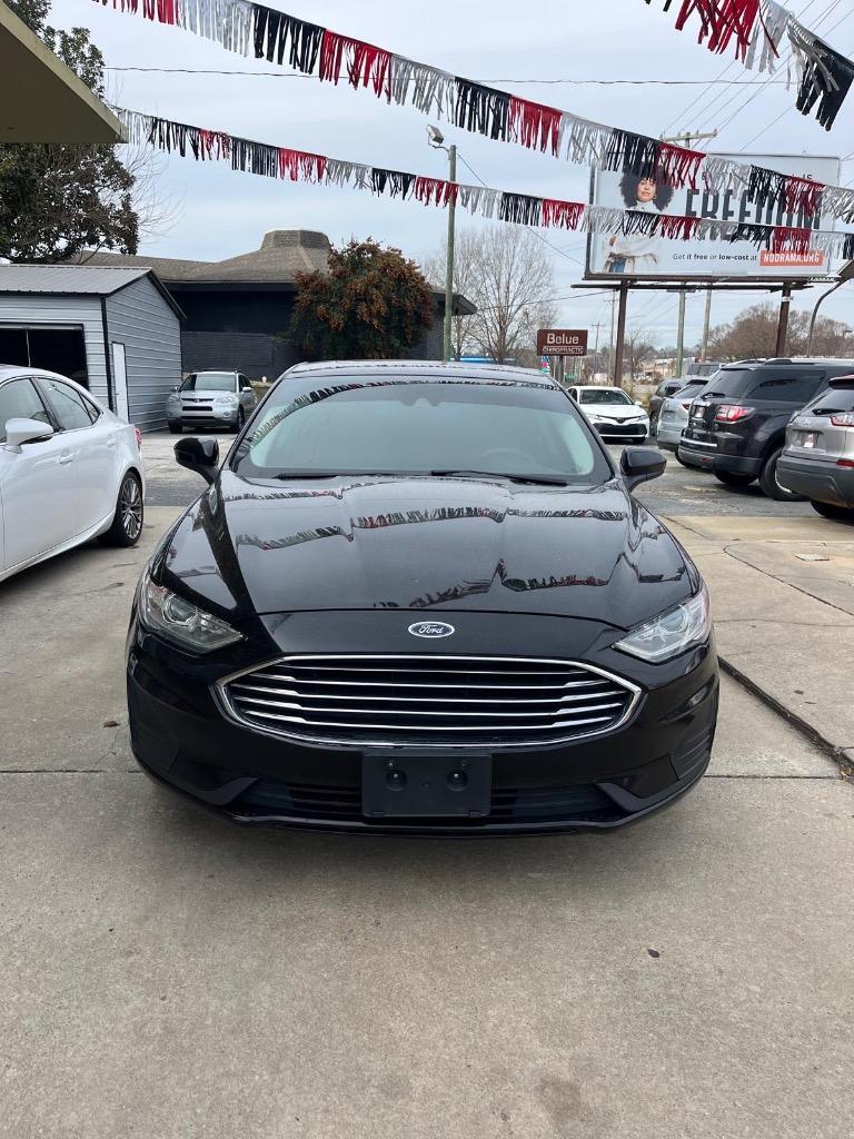 2019 Ford Fusion SE photo