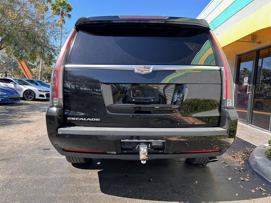 2018 Cadillac Escalade Premium photo