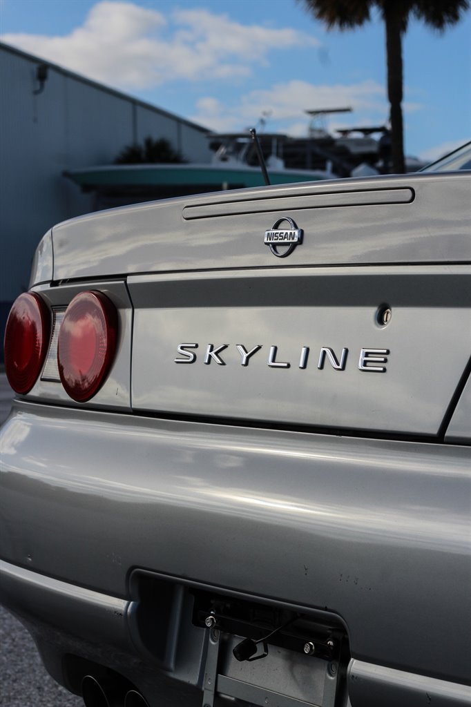 1997 Nissan Skyline R33 - $17,999