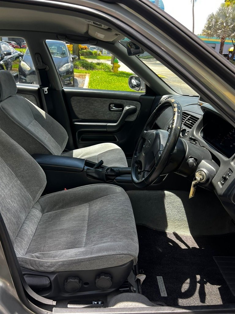 1997 Nissan Skyline R33 - $17,999