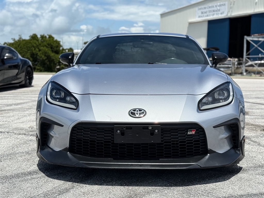 2023 Toyota GR86 Base photo 2