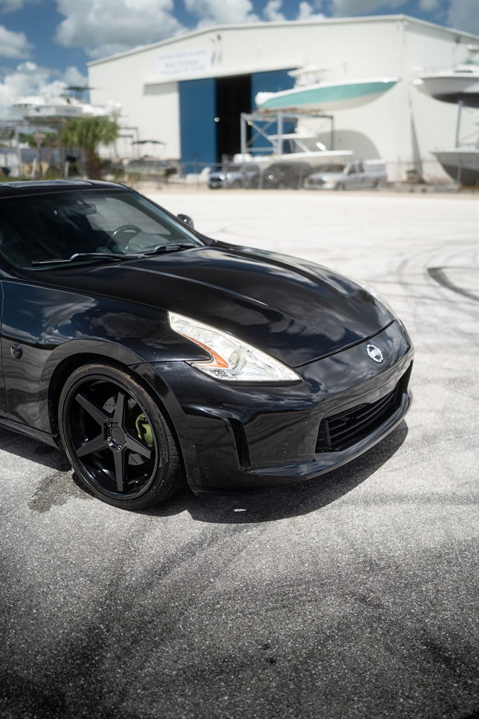 2017 Nissan 370Z - $13,999