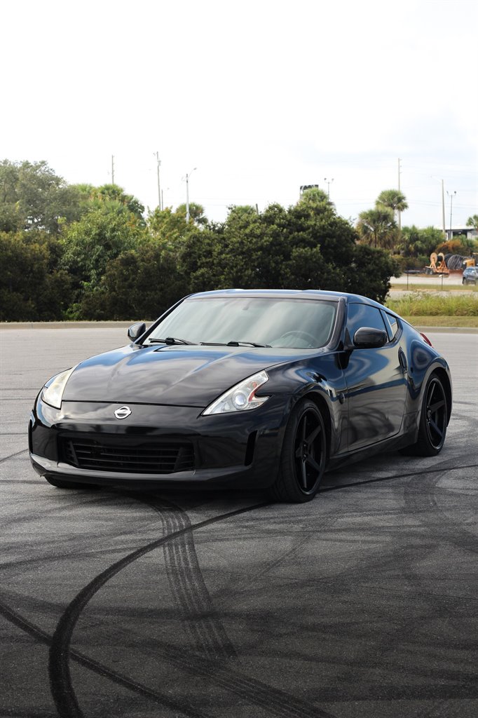 2017 Nissan 370Z - $13,999