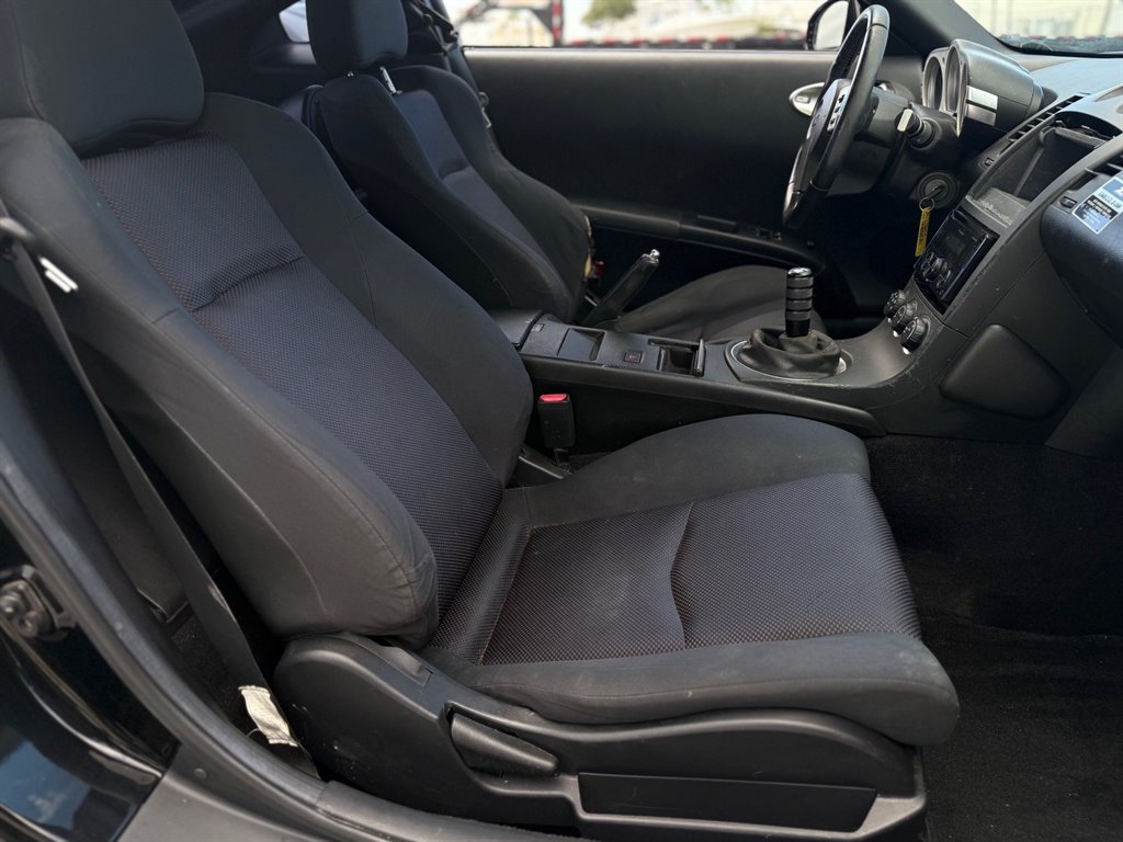 2005 Nissan 350Z - $9,999