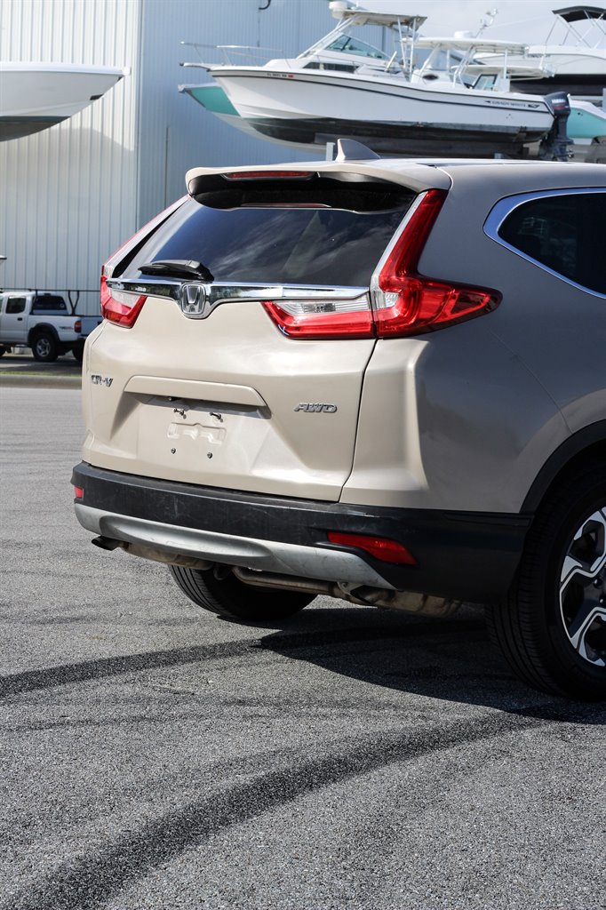 2017 Honda CR-V - $14,880