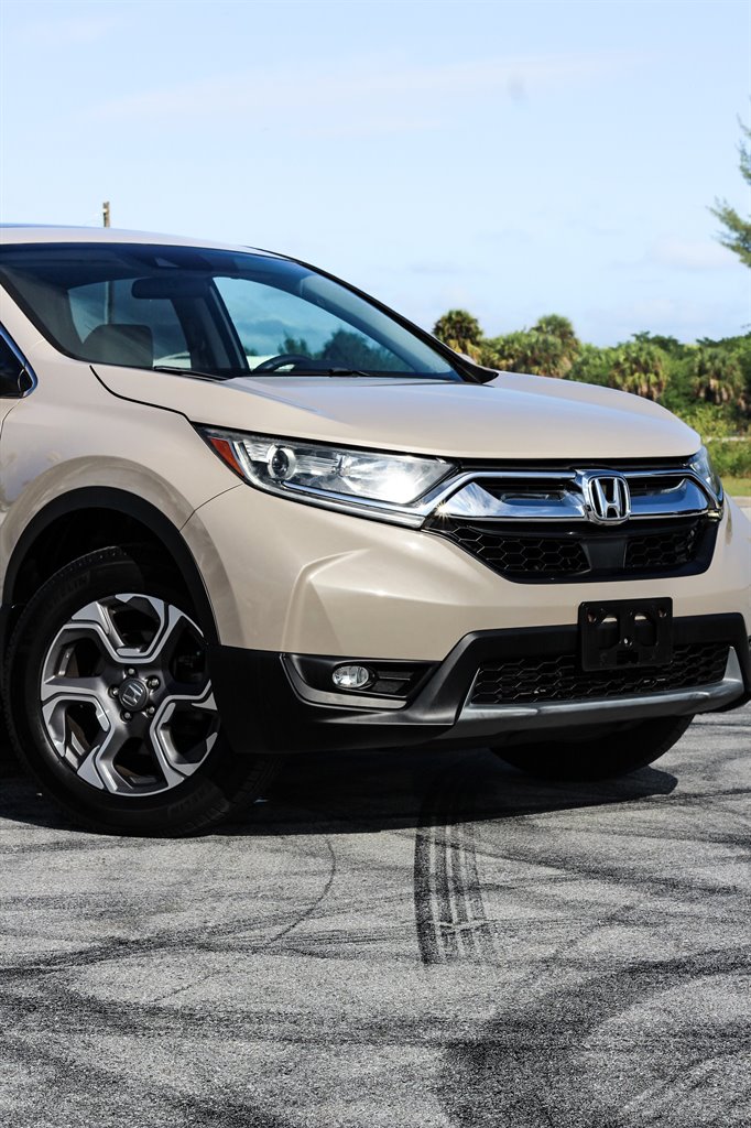 2017 Honda CR-V - $14,880