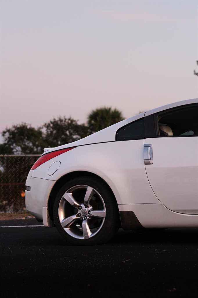 2007 Nissan 350Z - $7,999