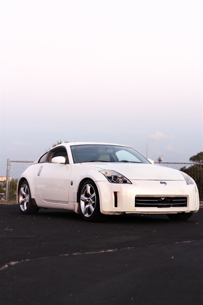 2007 Nissan 350Z - $7,999