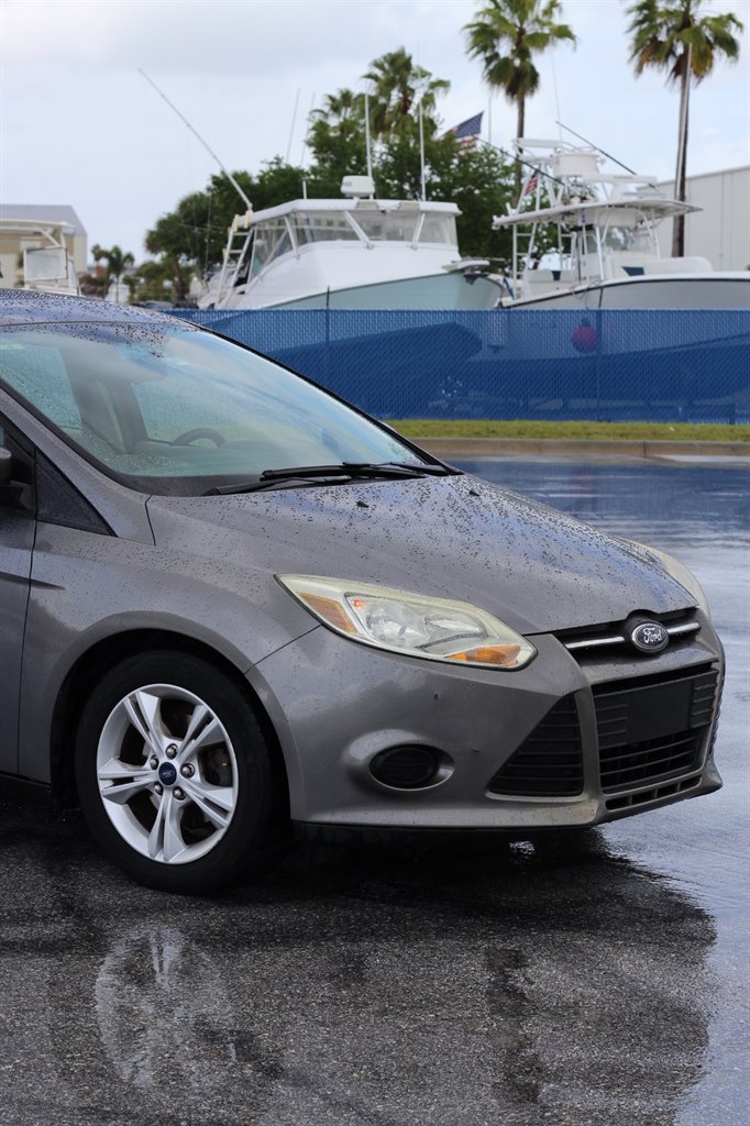 2014 Ford Focus - $6,400