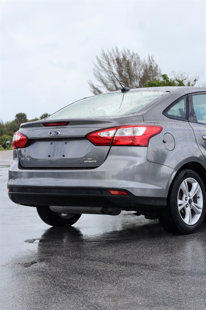 2014 Ford Focus - $6,400