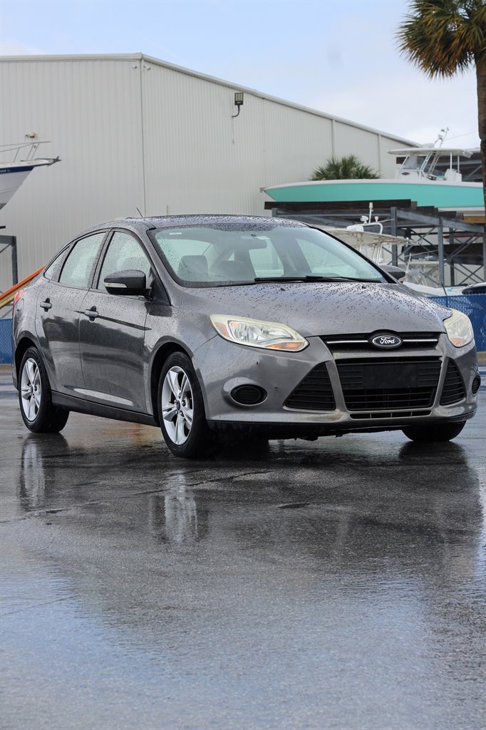 2014 Ford Focus - $6,400