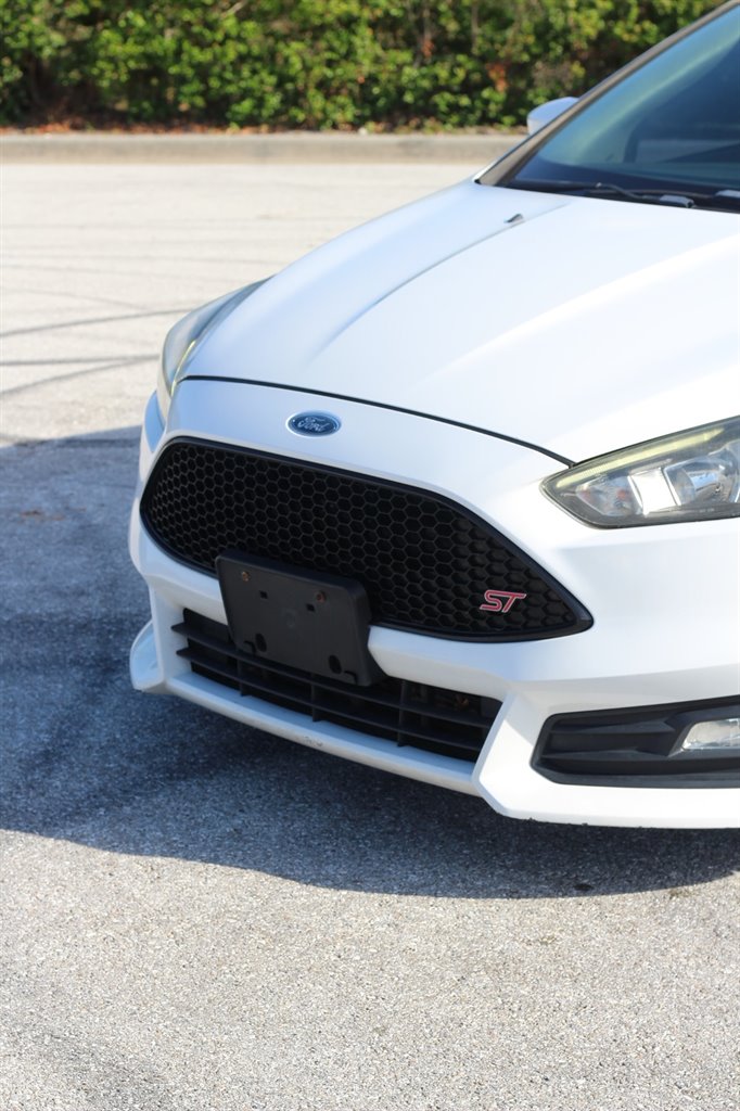 2016 Ford Focus - $10,999