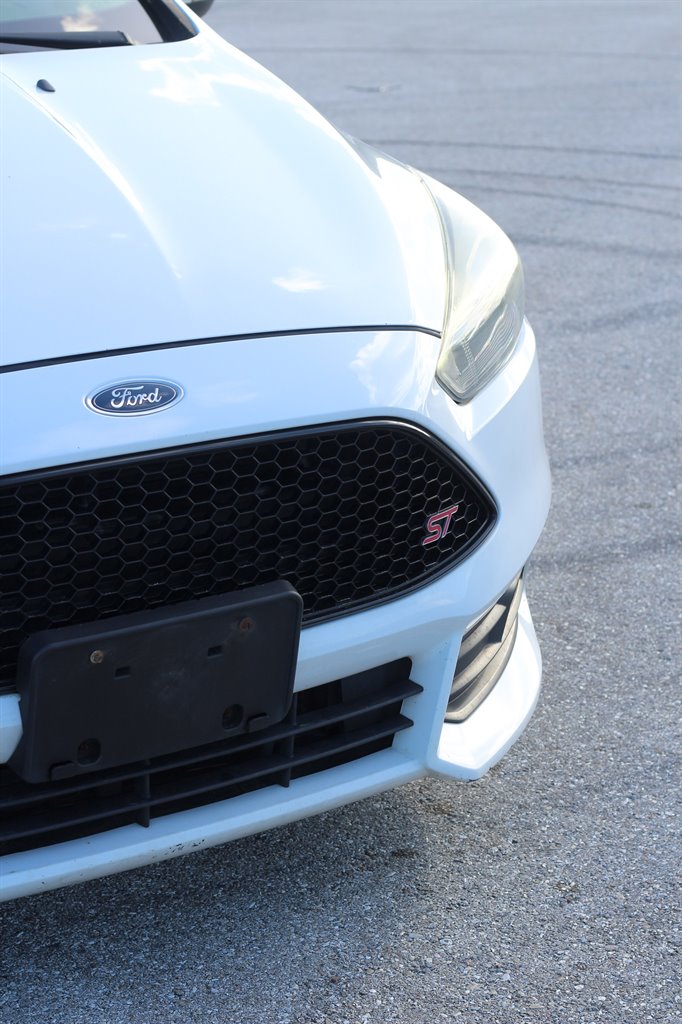 2016 Ford Focus - $10,999