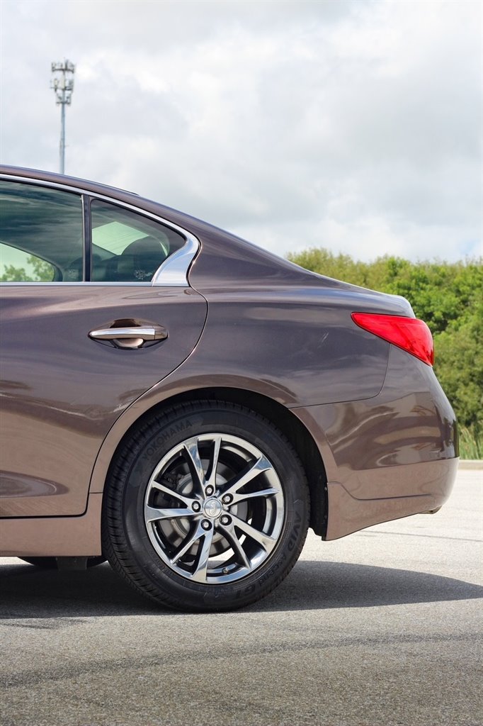 2015 INFINITI Q50 - $13,999