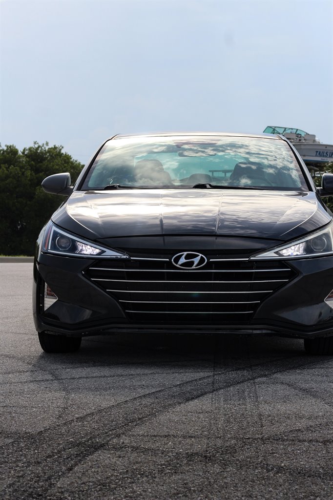 2020 Hyundai Elantra - $10,999