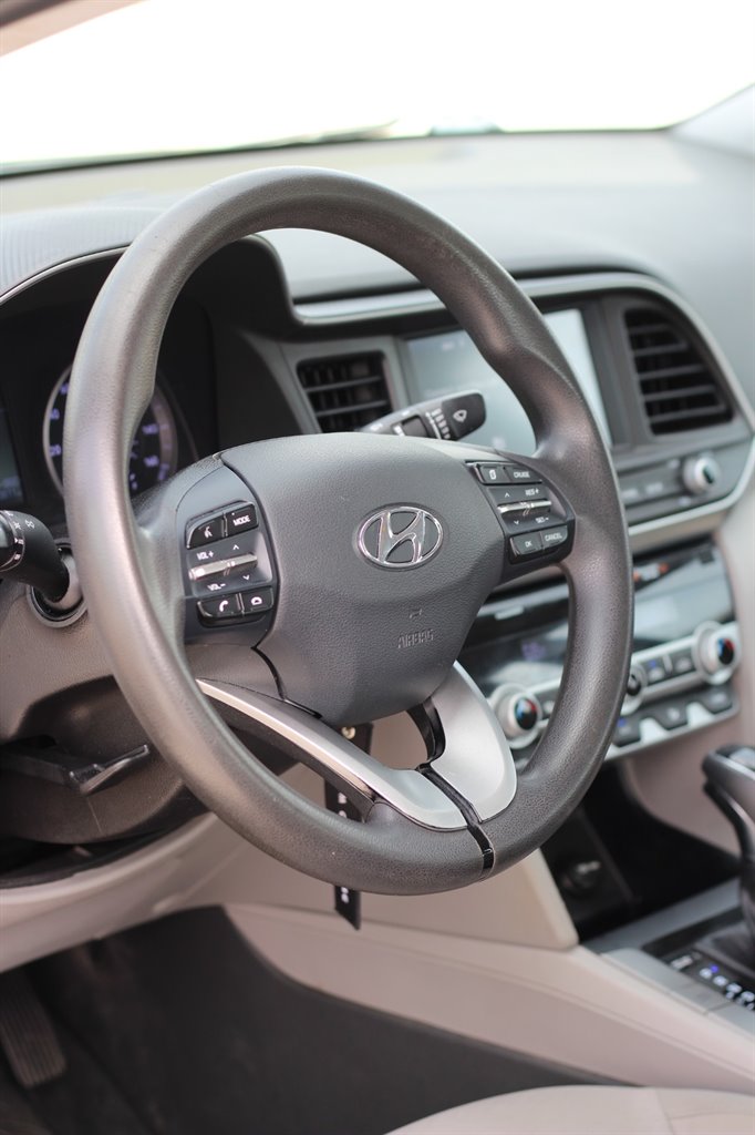 2020 Hyundai Elantra - $10,999