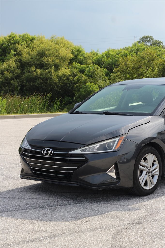 2020 Hyundai Elantra - $10,999