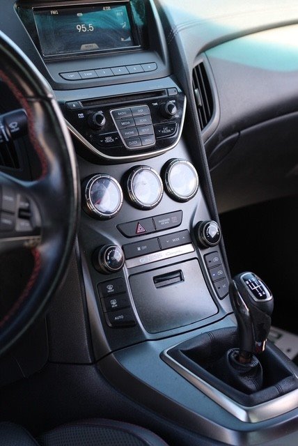2016 Hyundai Genesis - $12,299
