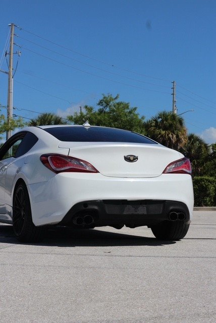 2016 Hyundai Genesis - $12,299