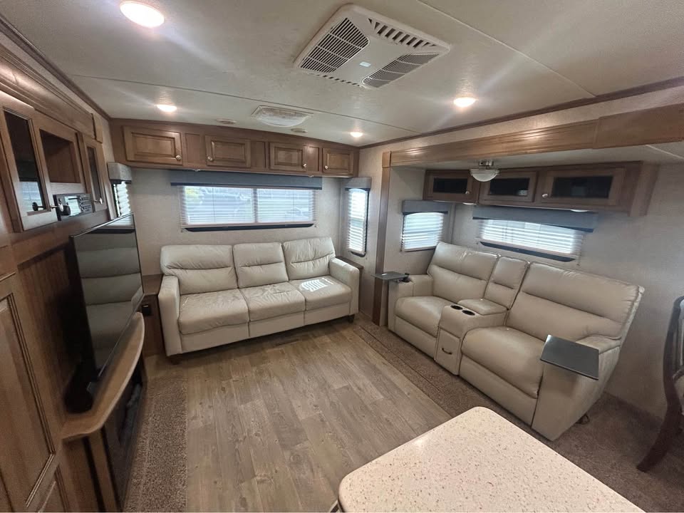 2018 Forest River ROCKWOOD 8328BS photo
