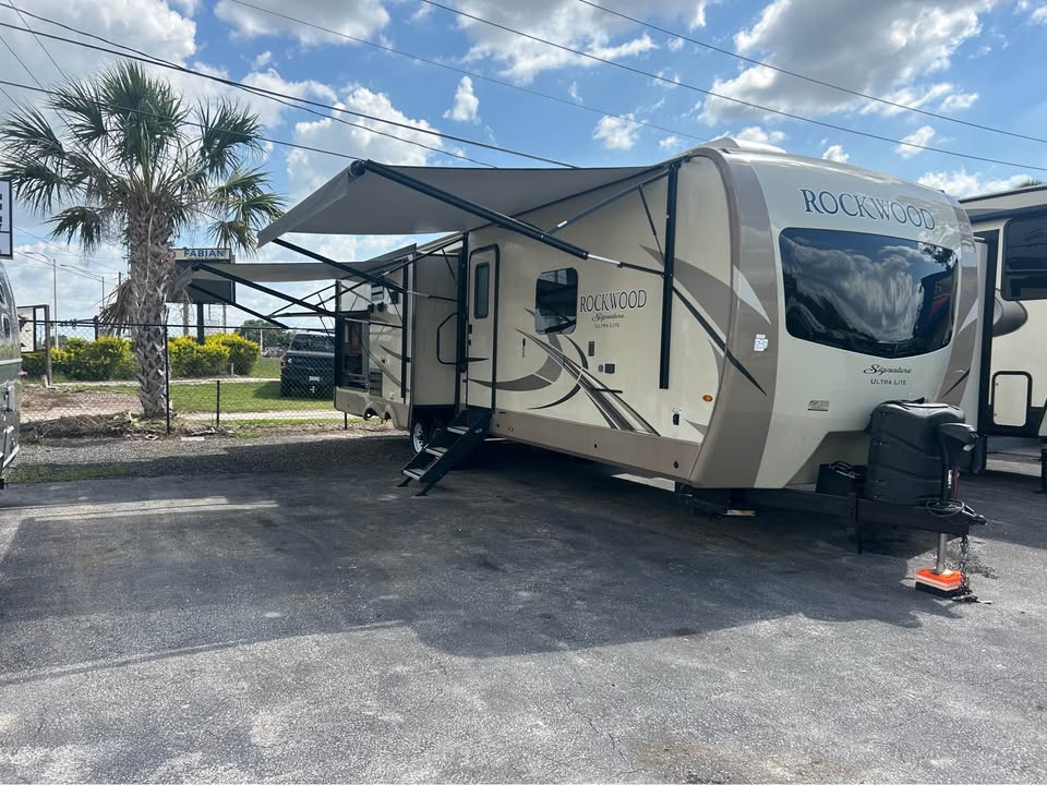 The 2018 Forest River ROCKWOOD 8328BS photos