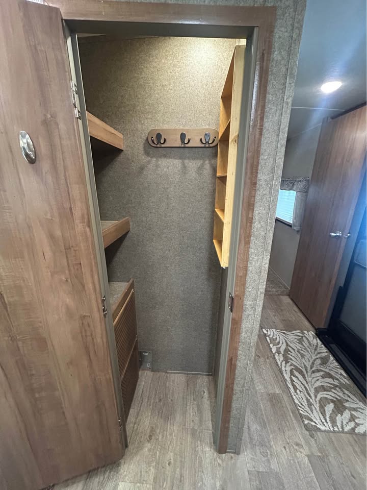 2018 Forest River ROCKWOOD 8328BS photo