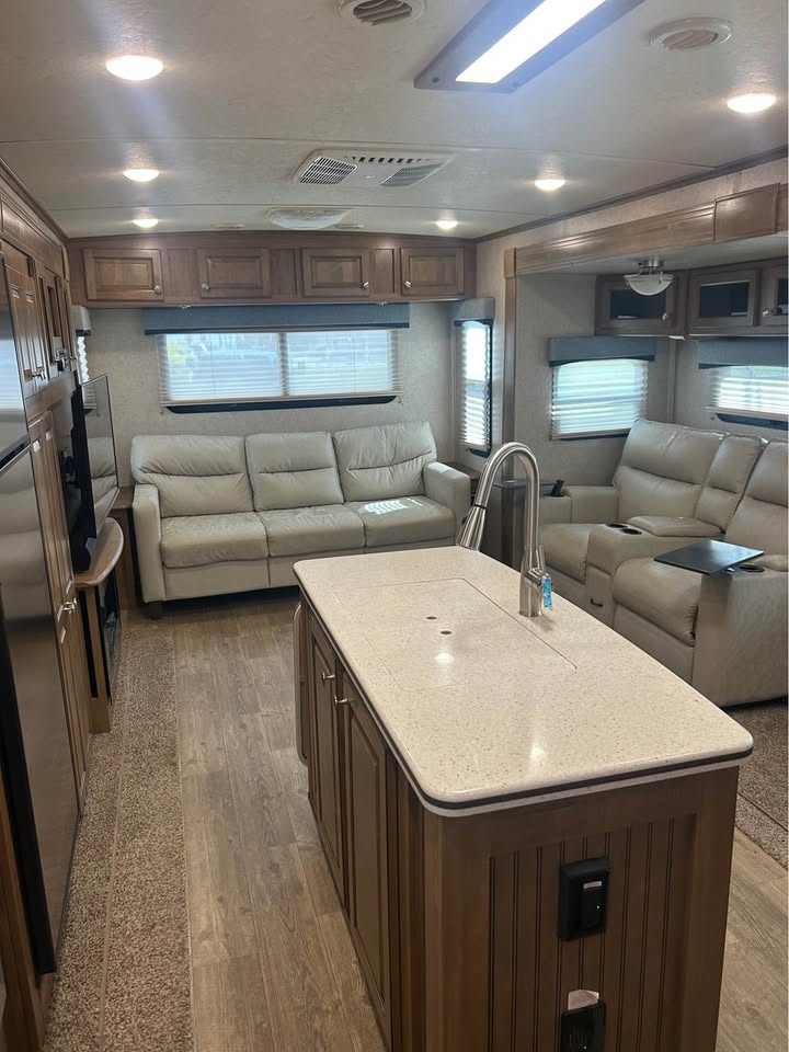 2018 Forest River ROCKWOOD 8328BS photo