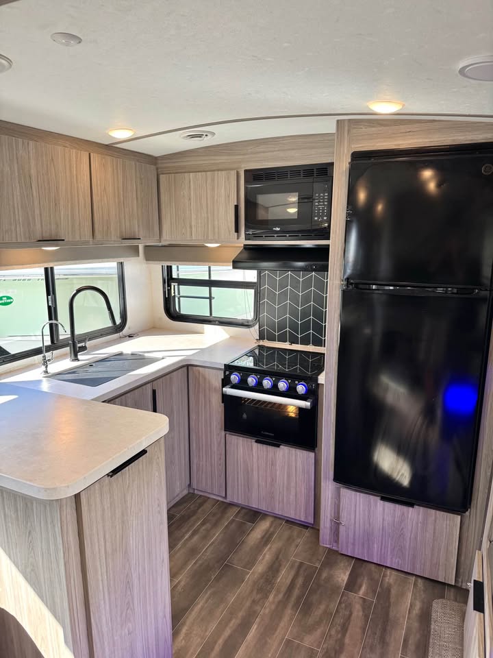 2021 Keystone Keystone - $25,600
