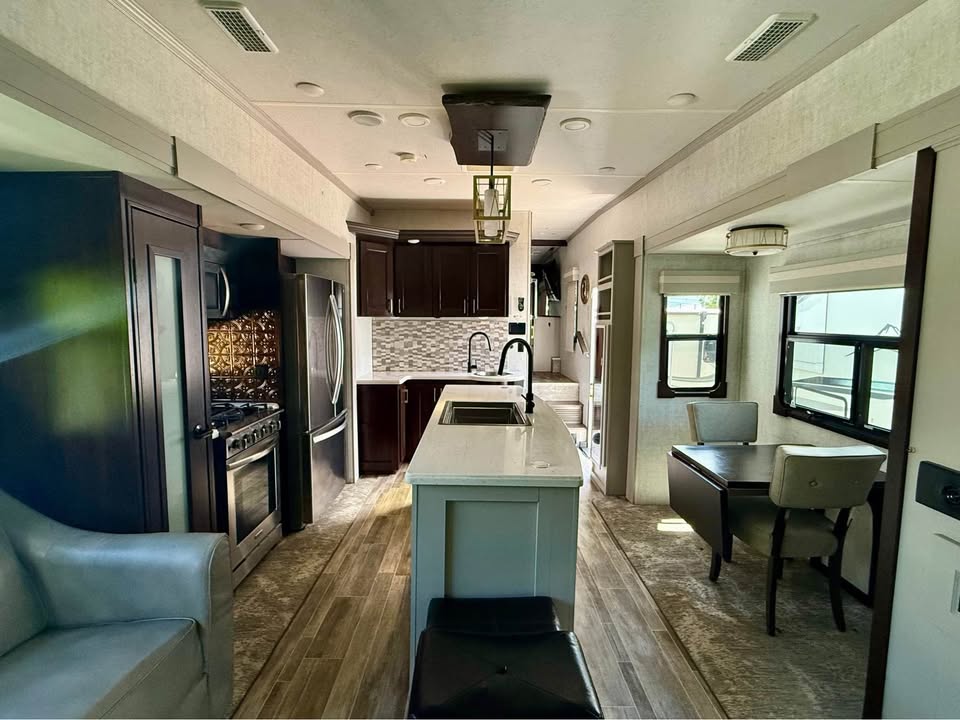 2021 Forest River Columbus - $27,999