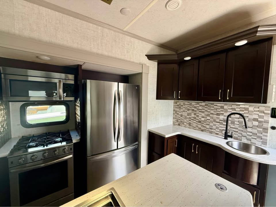 2021 Forest River Columbus - $27,999