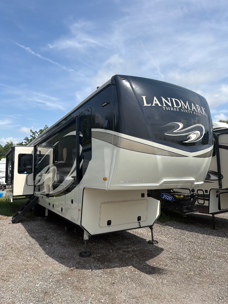 2020 HEARTLAND  LANDMARK 365  - $42,999