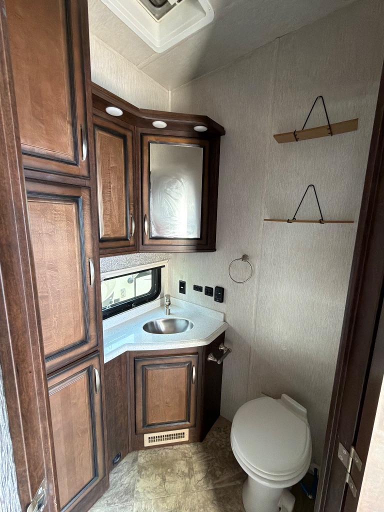 2020 HEARTLAND  LANDMARK 365  - $42,999