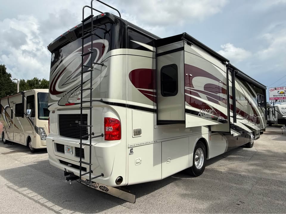 2015 Freightliner Xc-m Modular Rail Rear Engine Motor Home Chassis - $79,999