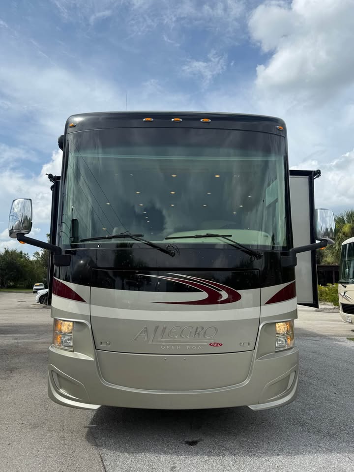 2015 Freightliner Xc-m Modular Rail Rear Engine Motor Home Chassis - $79,999