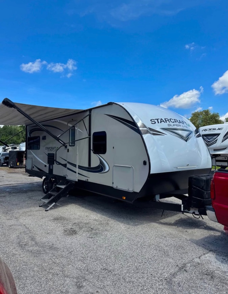 2021 SUPER LITE  242RL - $15,000