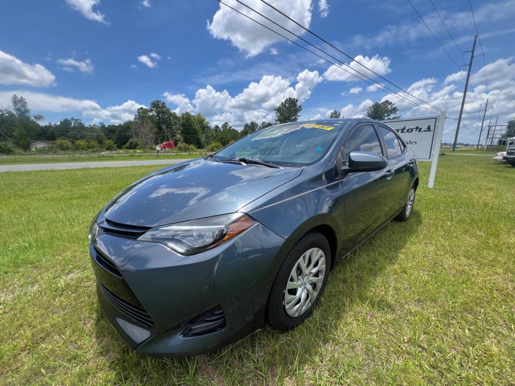 2019 Toyota Corolla LE photo