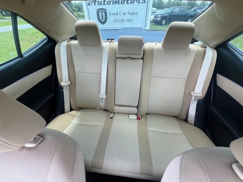 2019 Toyota Corolla LE photo