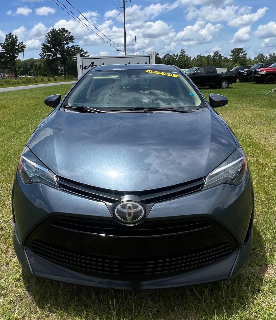 2019 Toyota Corolla LE photo