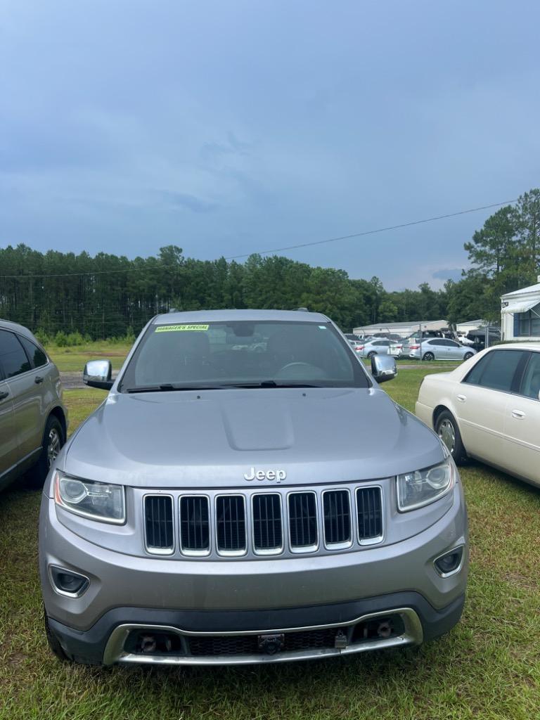 2014 Jeep Cherokee - $9,000