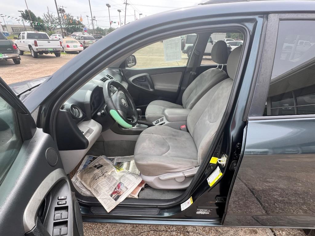 2011 Toyota RAV4 photo