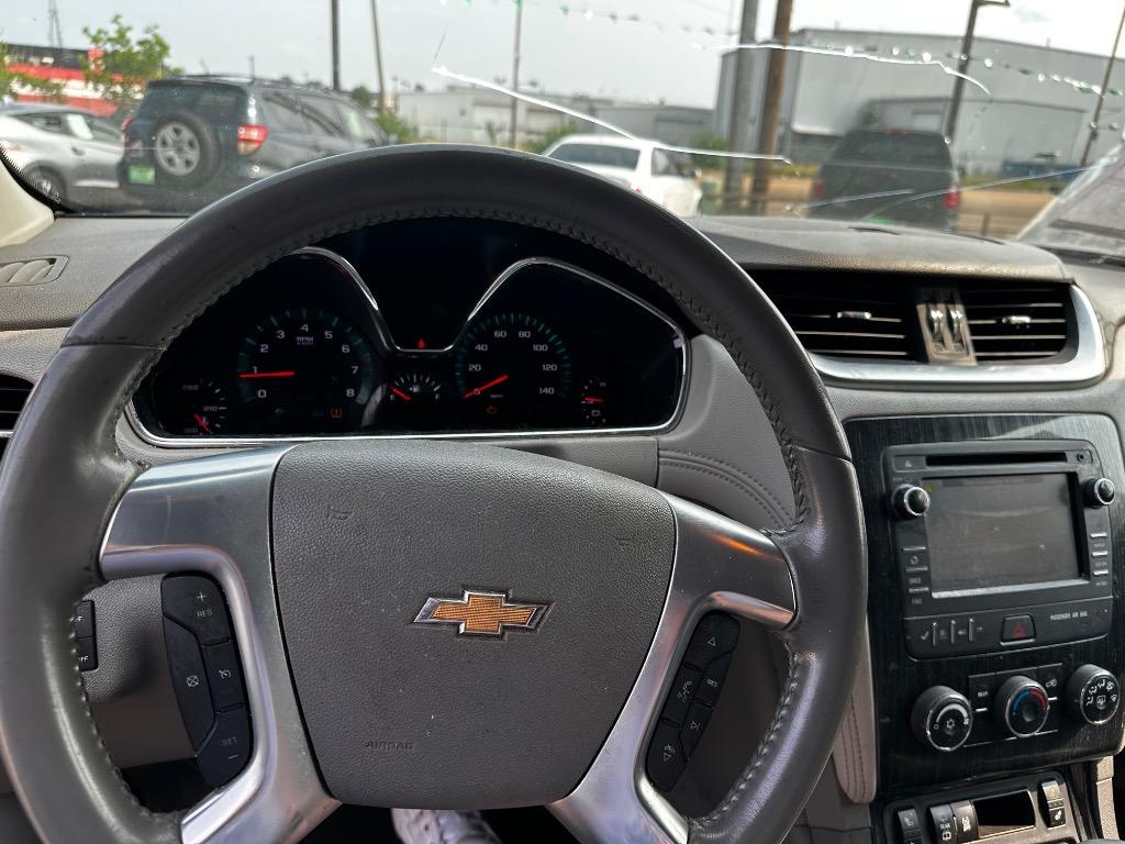 2015 Chevrolet Traverse LT photo