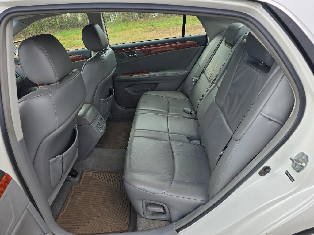 2005 Toyota Avalon XL photo