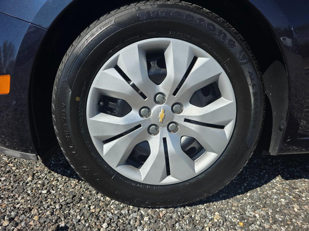 2016 Chevrolet Cruze - $7,450