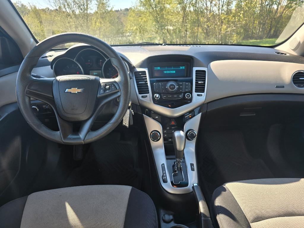 2016 Chevrolet Cruze - $7,450