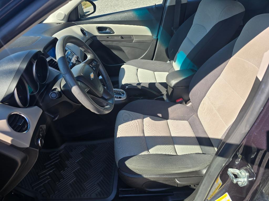 2016 Chevrolet Cruze - $7,450
