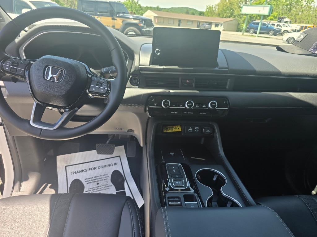 2025 Honda Pilot - $49,450